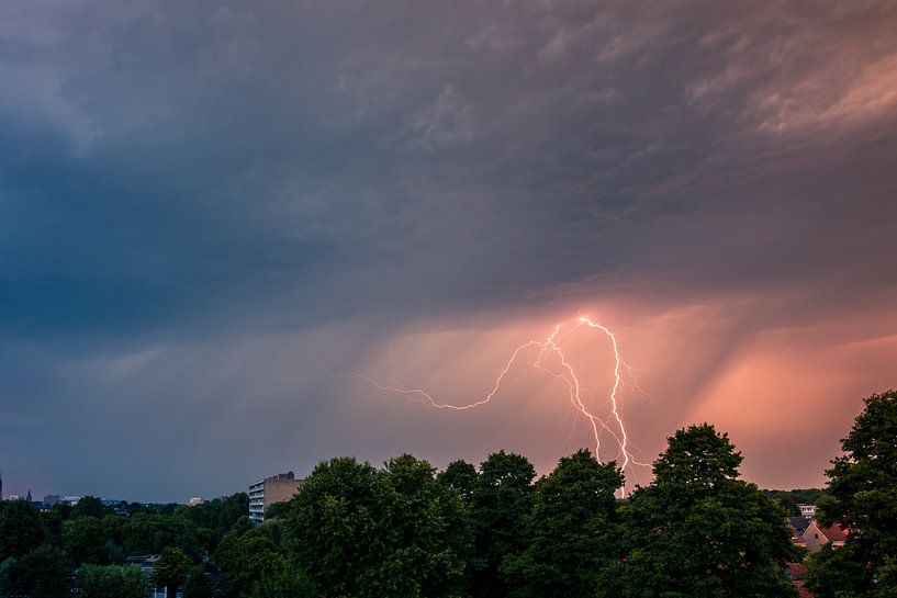 Lightning by Vincent van den Hurk