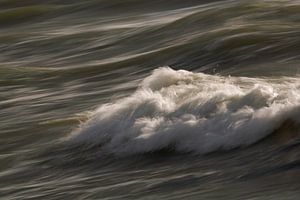 Une vague entrante