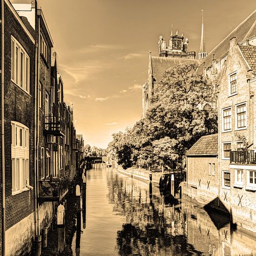 Binnenstad van Dordrecht Nederland Sepia