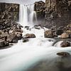 Wasserfall Öxarárfoss in Island (vertikale Ausrichtung) von Tim Emmerzaal