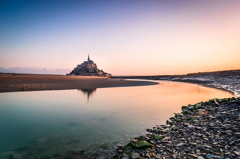 Sunrise at Le Mont Saint-Michel by Gijs Rijsdijk