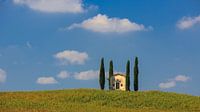 Chapel in Tuscany by Henk Meijer Photography thumbnail