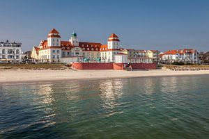 Strand und Kurhaus in Binz auf Rügen an der Ostsee