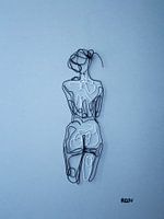 vrouw staand blauw