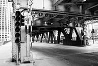 Toegang tot een brug over de Chicago rivier van Bert Broer thumbnail