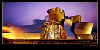 Guggenheim Bilbao in het blauwe uurtje