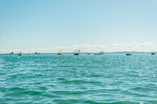 vissersbootjes op zee | Brazilië - Salvador | reisfotografie
