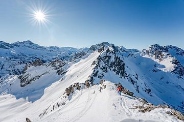 Winteruitzicht op de Allgäuer Alpen in het Rappenalpendal van Leo Schindzielorz