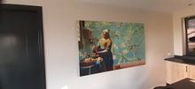 Klantfoto: Melkmeisje van Vermeer met Amandel bloesem behang van Gogh van Lia Morcus, als naadloos behang