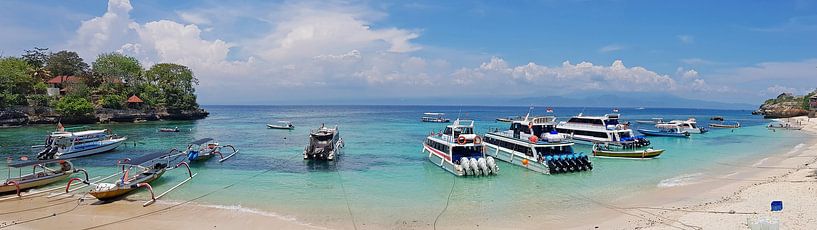 Panorama of Mushroom Bay harbour on Nusa Lembongan Bali Indonesia by Eye on You
