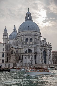 Sanata Maria basiliek in Venetie, Italie van Joost Adriaanse
