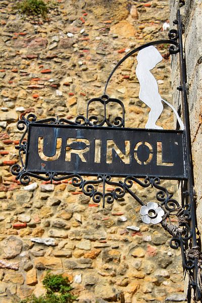 Sign public toilet in Lisbon by My Footprints