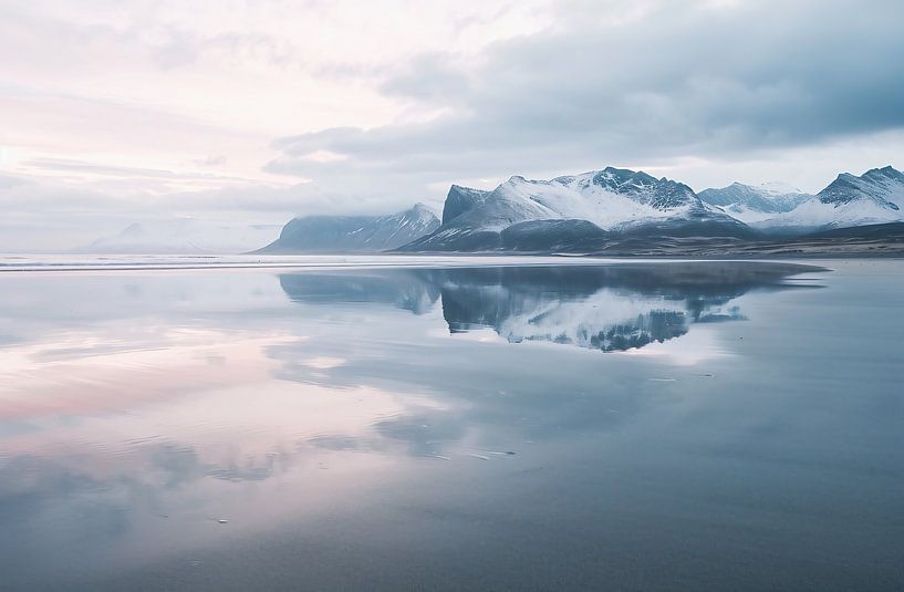 Goldenes Licht an Neuseelands Küste von fernlichtsicht