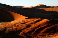 Sossusvlei Namibië van Saskia van den Berg Fotografie thumbnail