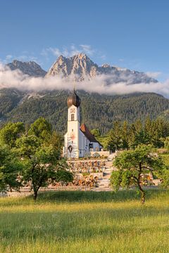 Morgens in Grainau in Bayern von Michael Valjak