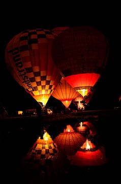 Luchtballonnen in de nacht van Tanja Huizinga Photography