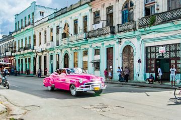Kleurrijk Havana, colorful 3 van Corrine Ponsen