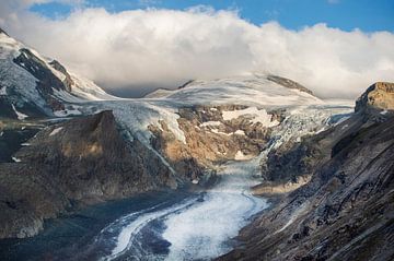 Pasterzengletsjer in Hohe Tauern National Park in de Alpen in Oostenrijk van Marcel van Kammen