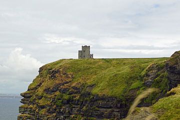 O'Brien's Tower an den Cliffs of Moher