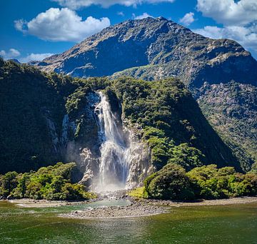 Waterfall in Milford Sound, New Zealand by Rietje Bulthuis