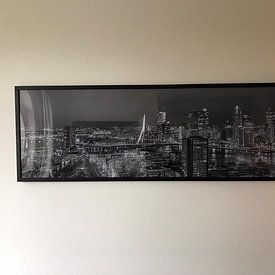 Kundenfoto: Panorama der Skyline von Rotterdam bei Nacht von PJS foto, als poster