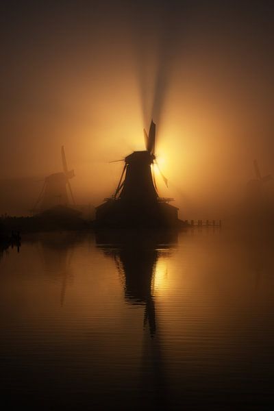 Dutch mill silhouette by Martin Podt