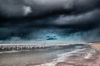 Tussen de branding- Noorderstrand Scheveningen van Geert Smits thumbnail