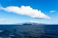 Wolk boven Madeira van Michel van Kooten thumbnail