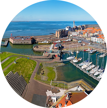 Panorama Vlissingen oude haven en centrum van Anton de Zeeuw