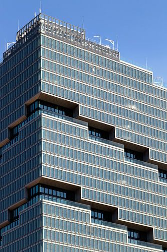 BERLIJN Rand East Side wolkenkrabber glazen gevel - a-toren