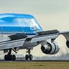KLM Boeing 747-400M verkeersvliegtuig. van Jaap van den Berg