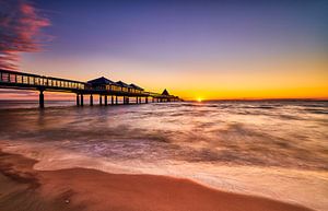 Sonnenaufgang an der Seebrücke Heringsdorf auf der Insel Usedom