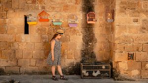 Fille avec un chapeau, Chypre