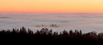 Glockenberg im Nebel Panorama