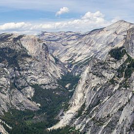 Yosemite-Nationalpark, Panorama mit El Capitan von Henk Alblas