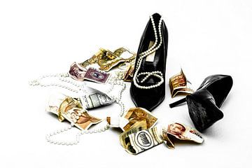 Money & Jewelry = love? van Norbert Sülzner