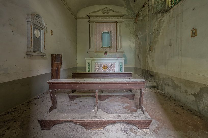 Church by Pearls from the past