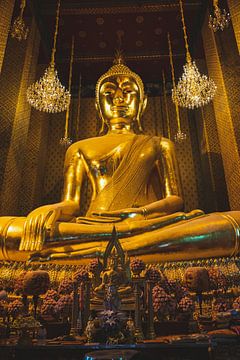 Entdecken Sie Bangkoks antike Tempel: Schätze der Spiritualität und Kunst von Ken Tempelers