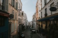 Rue classique à Paris, quartier de Montmartre
