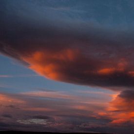 Clouds above Iceland van Rien de Jongh