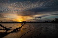 Zonsondergang bij het meer
