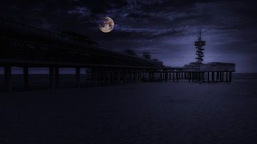 Maan over de Pier