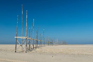 Aanlegsteiger op de zandplaat de Vliehors op het eiland Vlieland von Tonko Oosterink