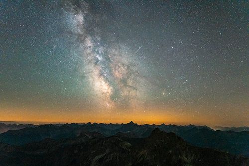 Sterrenhemel en Melkweg boven de Allgäuer Alpen