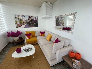Klantfoto: Kleurrijk straatje in Estepona -1 van Sijmen van der Plicht