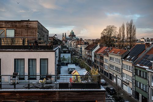 Eerste sneeuw over de stad