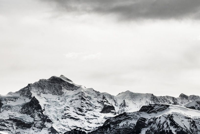 Montagnes noires et blanches en Suisse par Felix Brönnimann