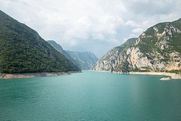 Blauw meer van Jim Plaum