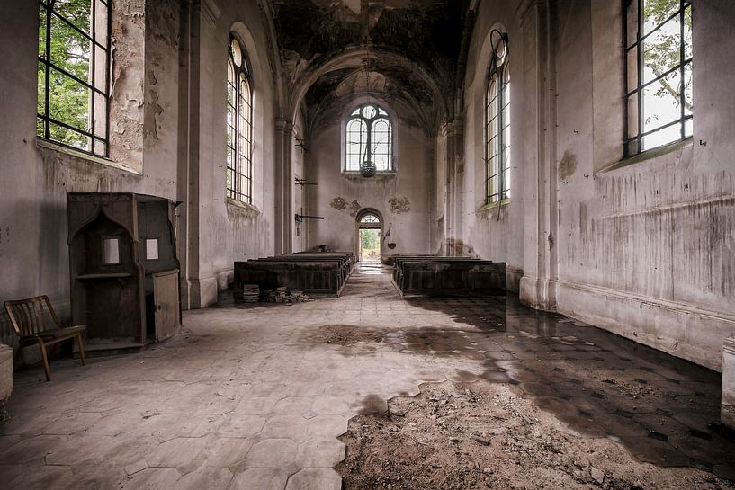 Verlassene Kirche von Vivian Teuns