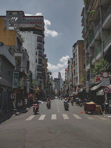 De drukke straten van Ho Chi Minh in Vietnam, Azië van Danny Vermeulen